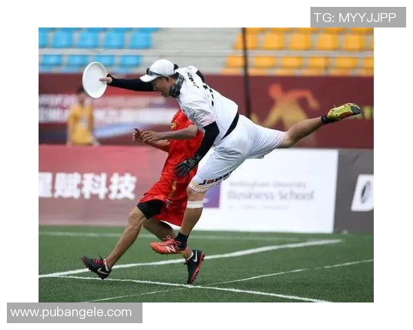 广州飞盘队在比赛中的快速转换与战术得失分析