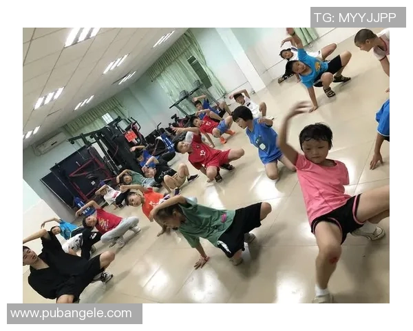 舞动人生：吴军在街舞世界中的探索与成长之路