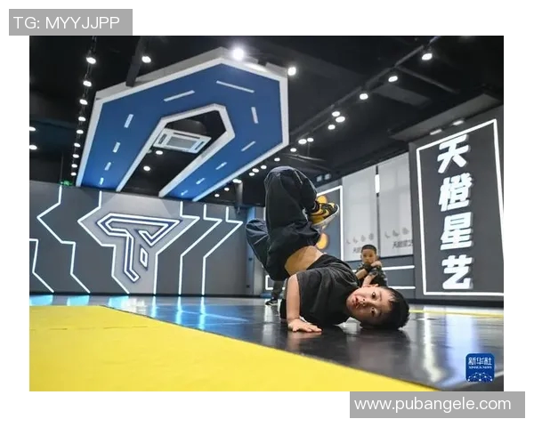 全国街舞大赛点评：广州滑板队展现力量与激情的完美结合