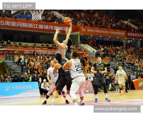 全国锦标赛回顾：杭州篮球队展现出惊人的速度与团队配合能力